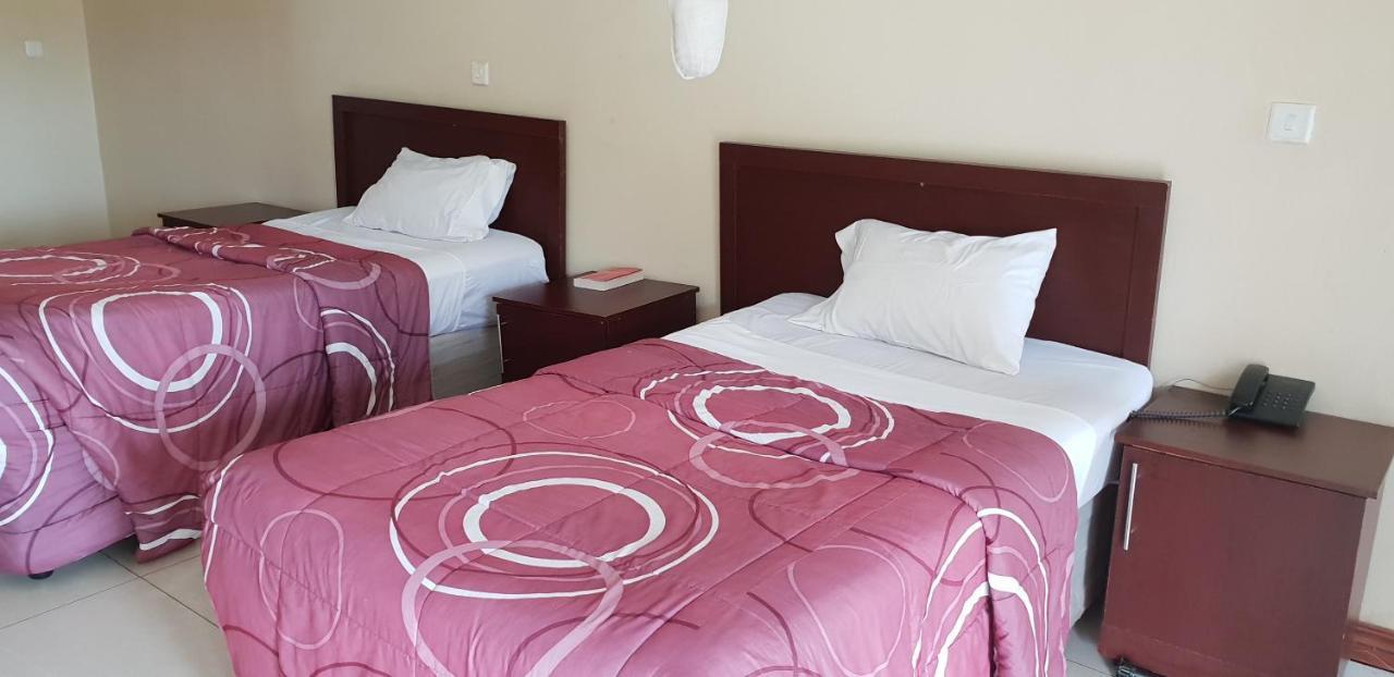 Mwiluzi Motel Ltd Lusaka Exteriör bild